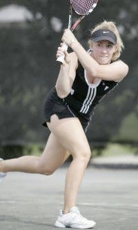 n808472_33394987_1905