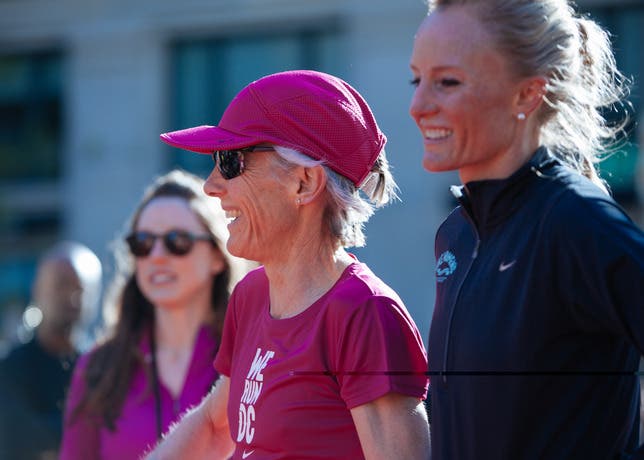 Joan Benoit Samuelson and Shalane Flangan were on hand to cheer the runners on.