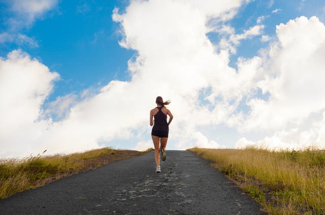 A Coach Says This Is The Best Way To Run Uphill