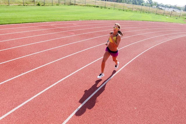 Kara Goucher Returns To Racing After Surgery