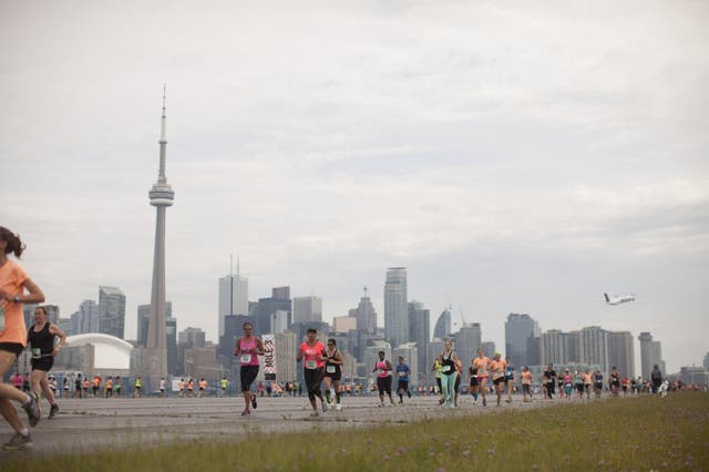 A Glimpse At The Nike Women Toronto 15K