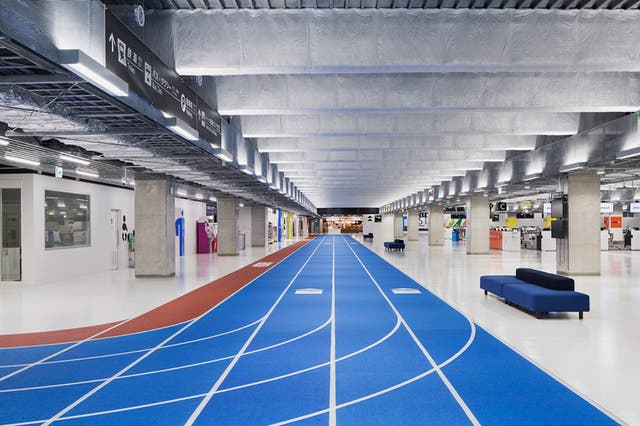 One Airport Turned A Terminal Into An Indoor Track