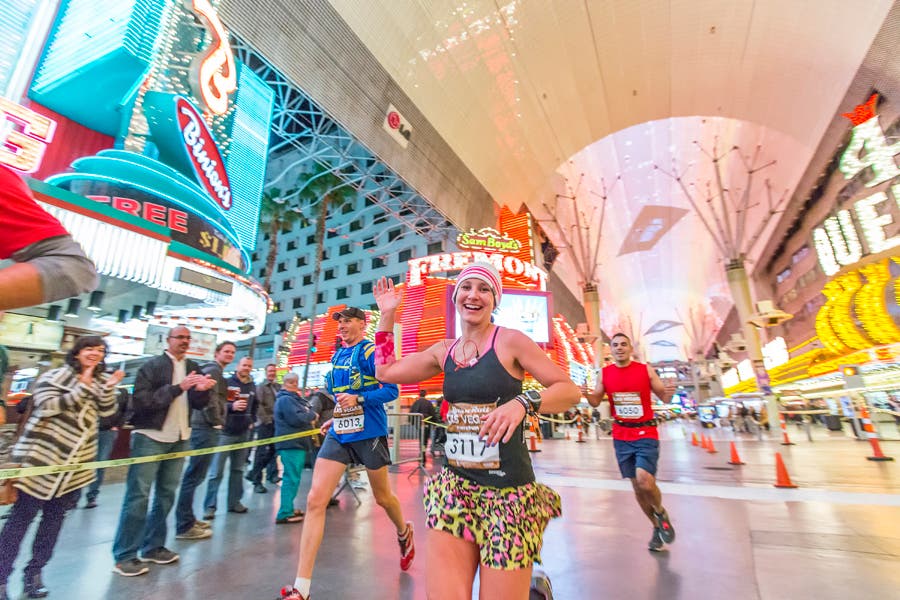 111614_lcacho_rnrlv14_raceday_0042