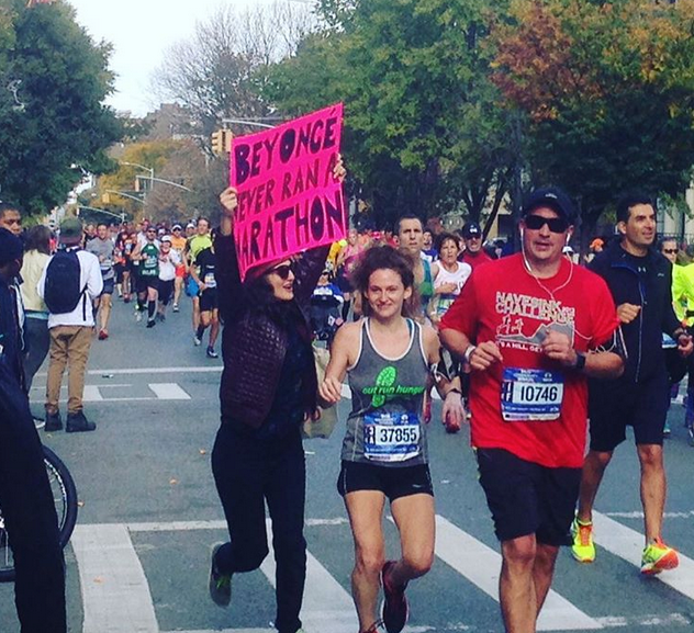 14 Hilarious Spectator Signs To Make For Race Day - Women's Running