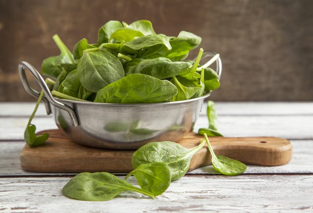 10 Reasons And Ways Runners Should Eat Spinach