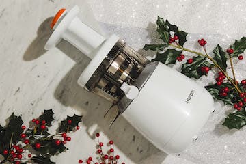 Hurom HP Slow Juicer