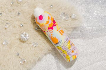 Amika Perk Up Dry Shampoo