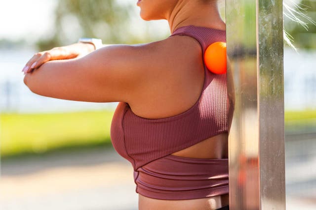 Forgot Your Foam Roller? Try These Makeshift Runner Recovery Tools