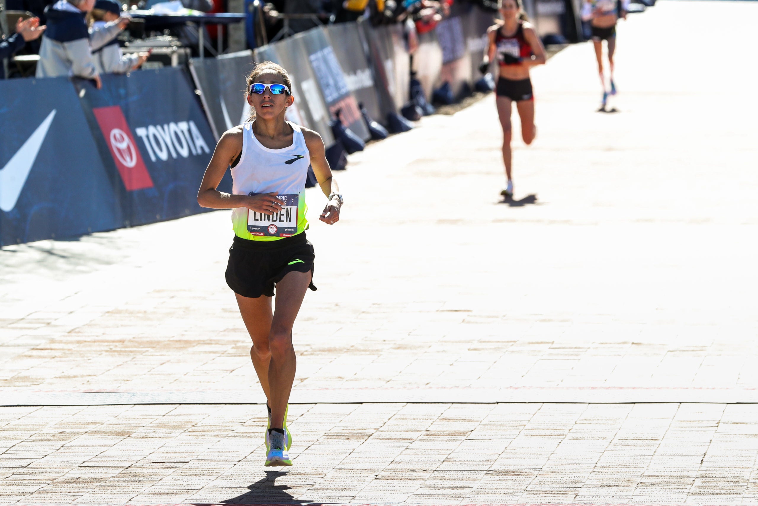 Des Linden finishes 2020 Olympic Marathon Trials