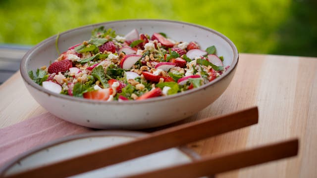 Recipe: Summer Strawberry and Quinoa Salad