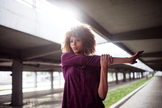 How to Open Up Your Shoulders So You Can Run Tall