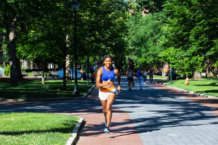 Nia Akins running