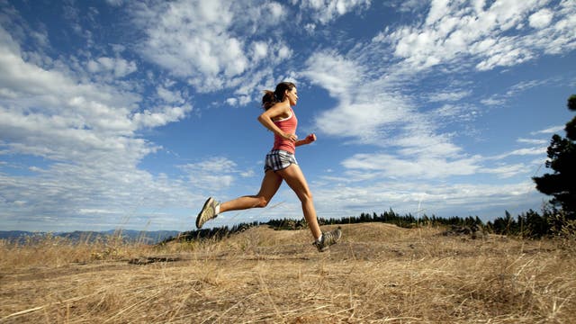 8 Tips To Run Safely (And Confidently) Outside