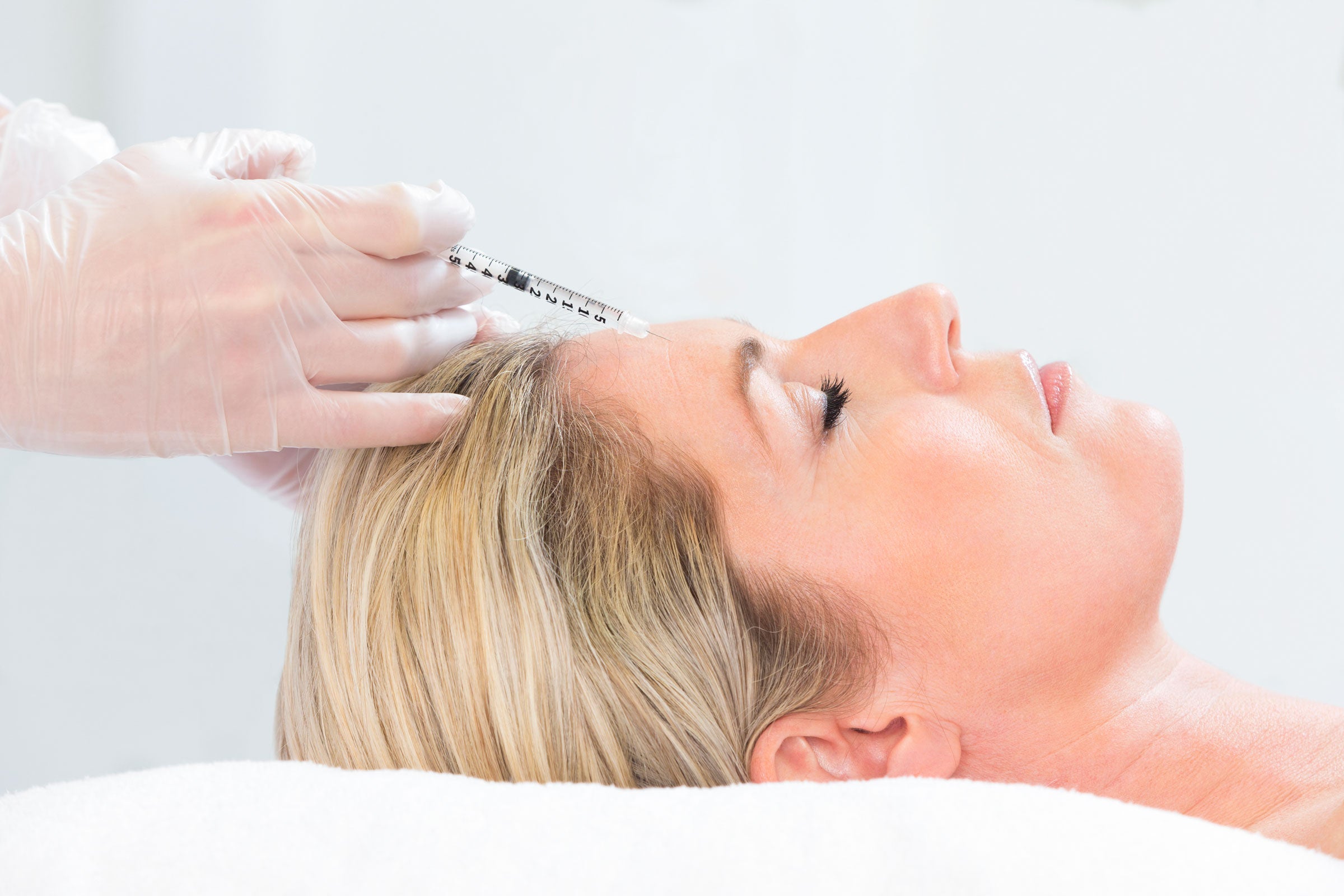 woman-receiving-botox
