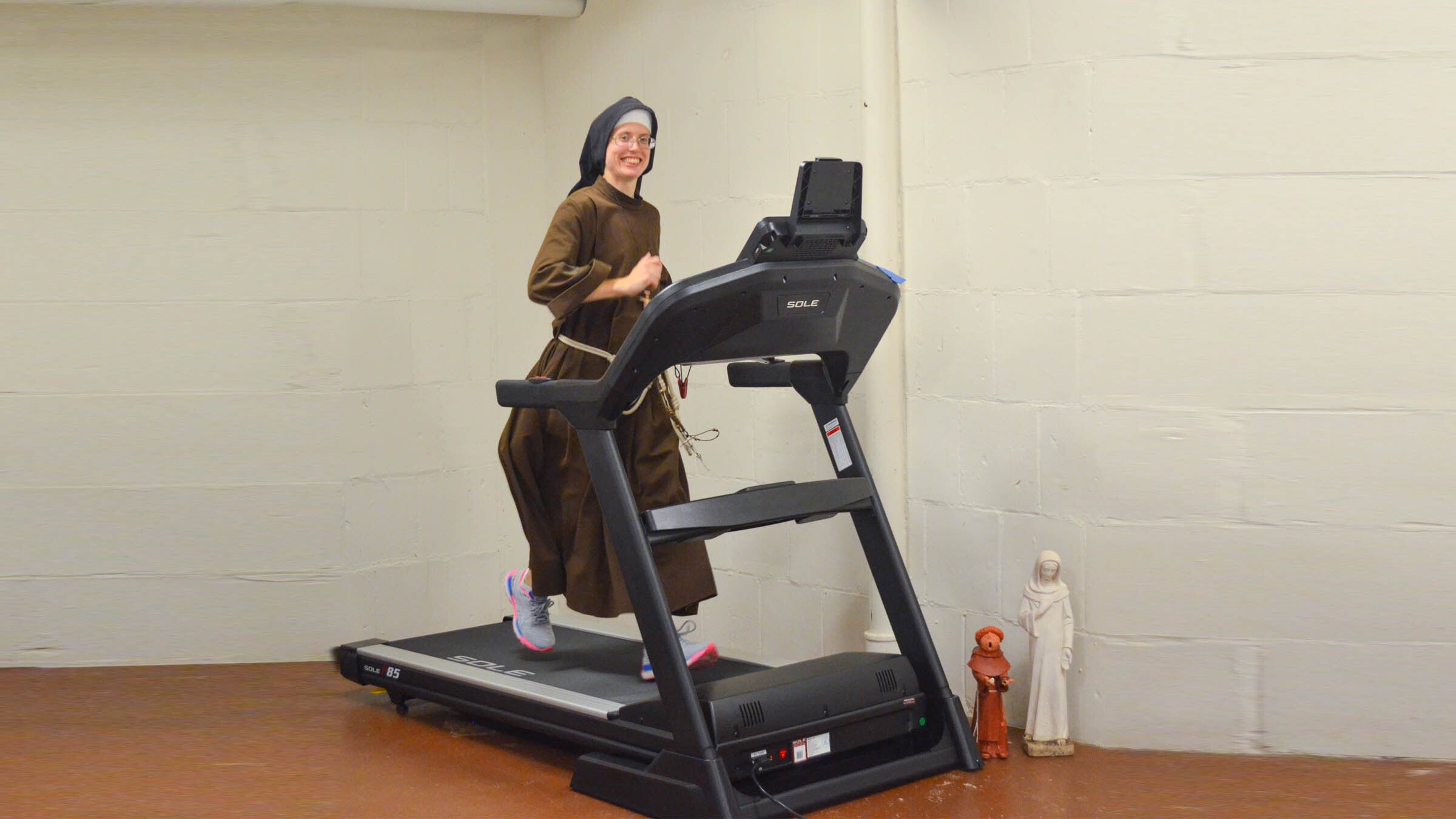 Running a marathon on a online treadmill