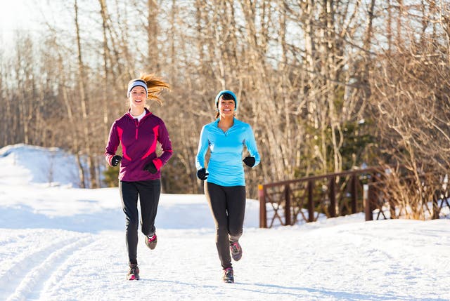 Here’s How to Run in the Cold Without Getting Injured