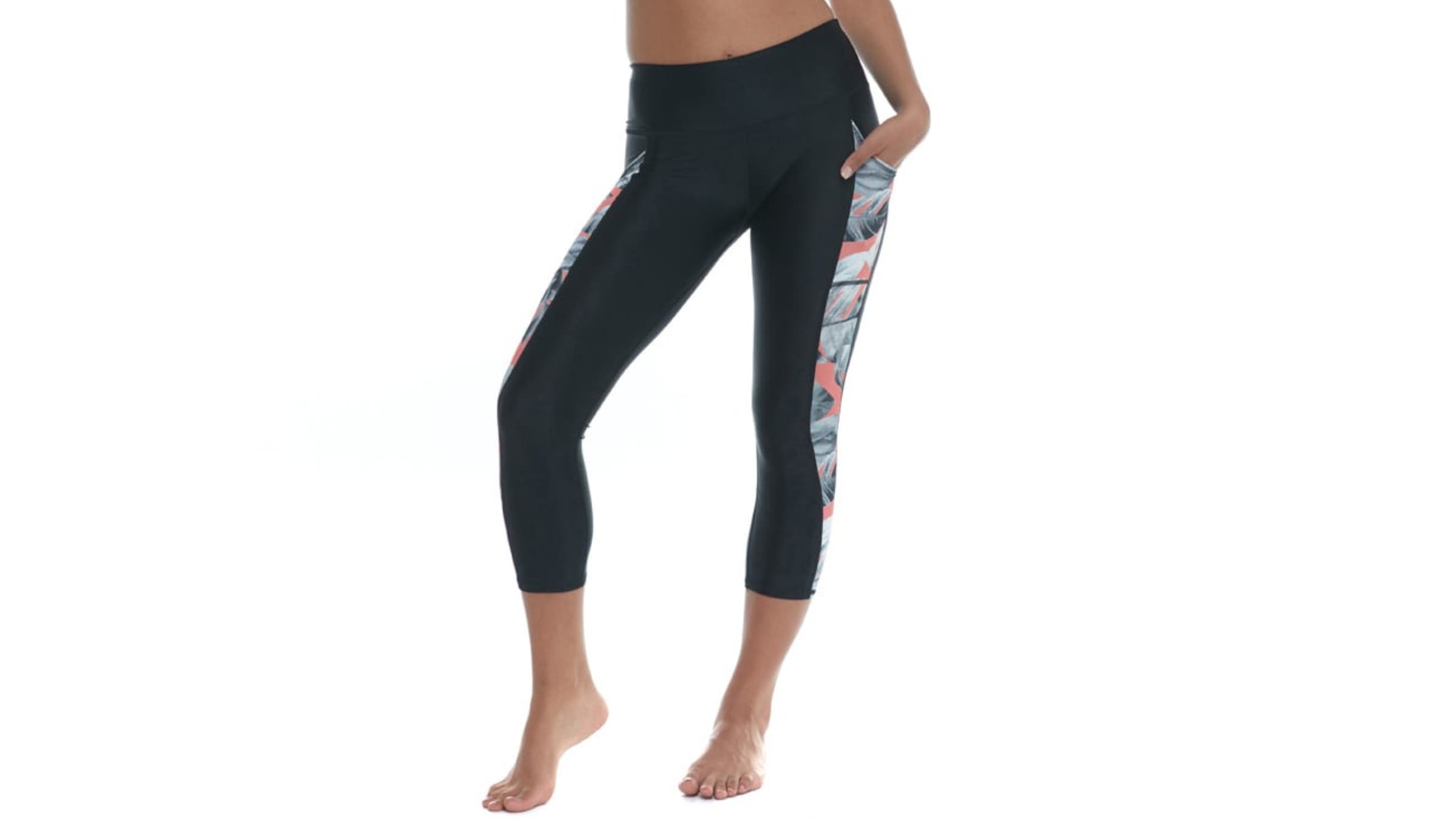 Black 7/8 leggings with patterned sides