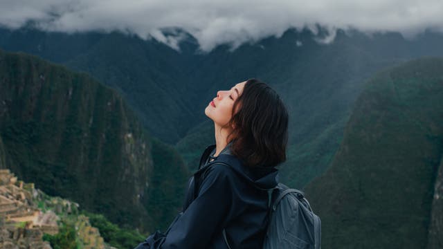 Young Runners are Very Into Diaphragmatic Breathing—Here's a 10-Minute Exercise to Try