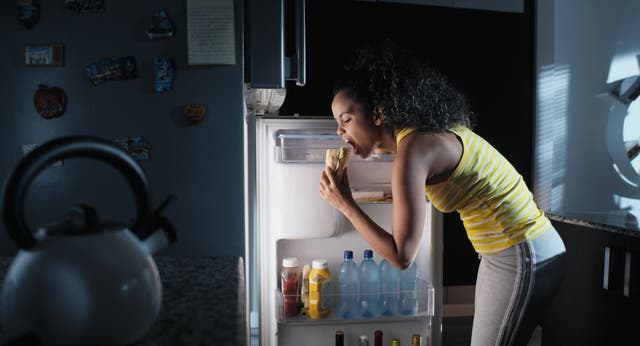 Always Hungry Before Bed? Here’s Why, According to Nutritionists