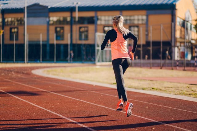 Track Tuesday: 4×1000 Track Session