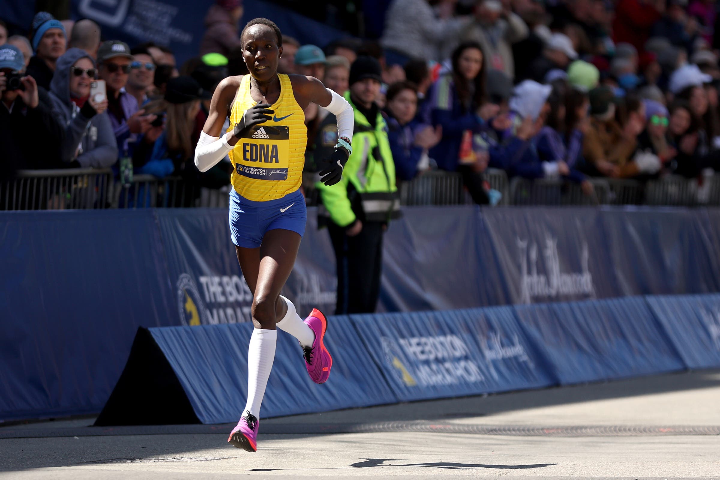 Edna Kiplagat running to finish line at Boston Marathon 2022