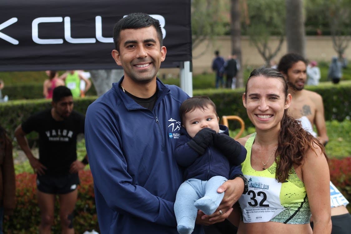 de-la-cruz-with-family