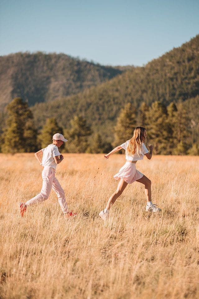 nikki-hiltz-emma-gee