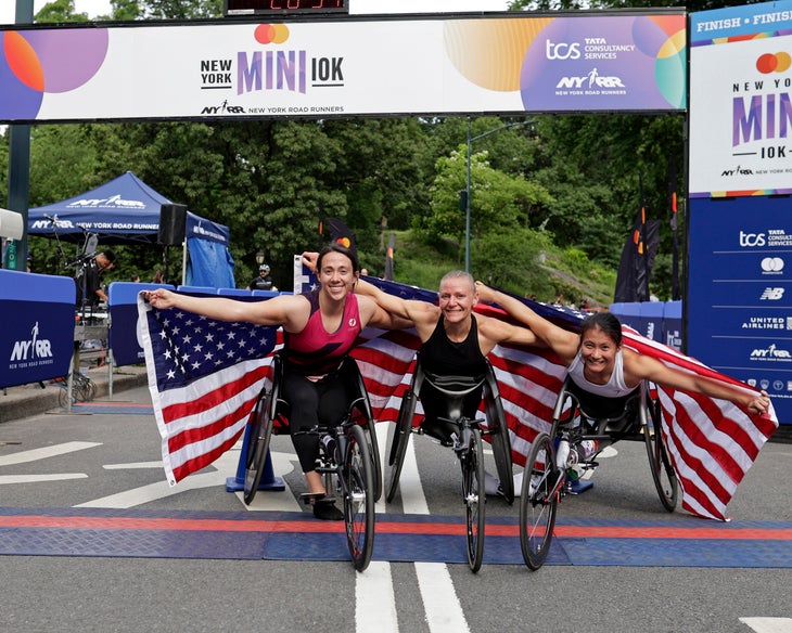 NYRR Mini 10K Keira D'Amato Sets New Women'sOnly 10K Record