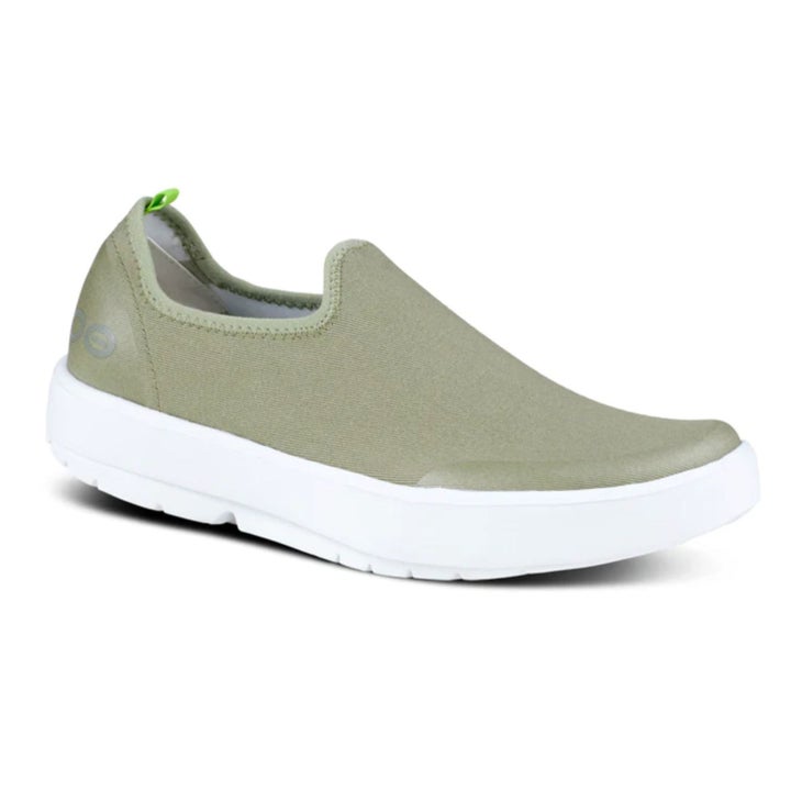 OOFOS OOMG EEZEE Low Shoe