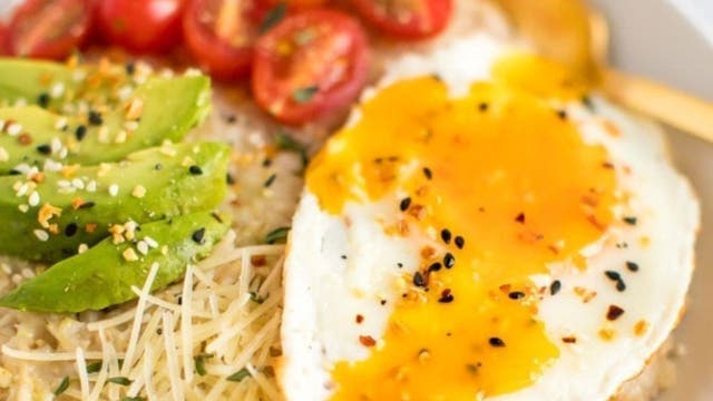 2 Veggie-Packed Savory Oatmeal Recipes