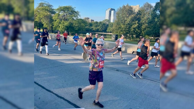A 90-Year-Old Grandma Named "Dot" is Your New Half Marathon Record Holder
